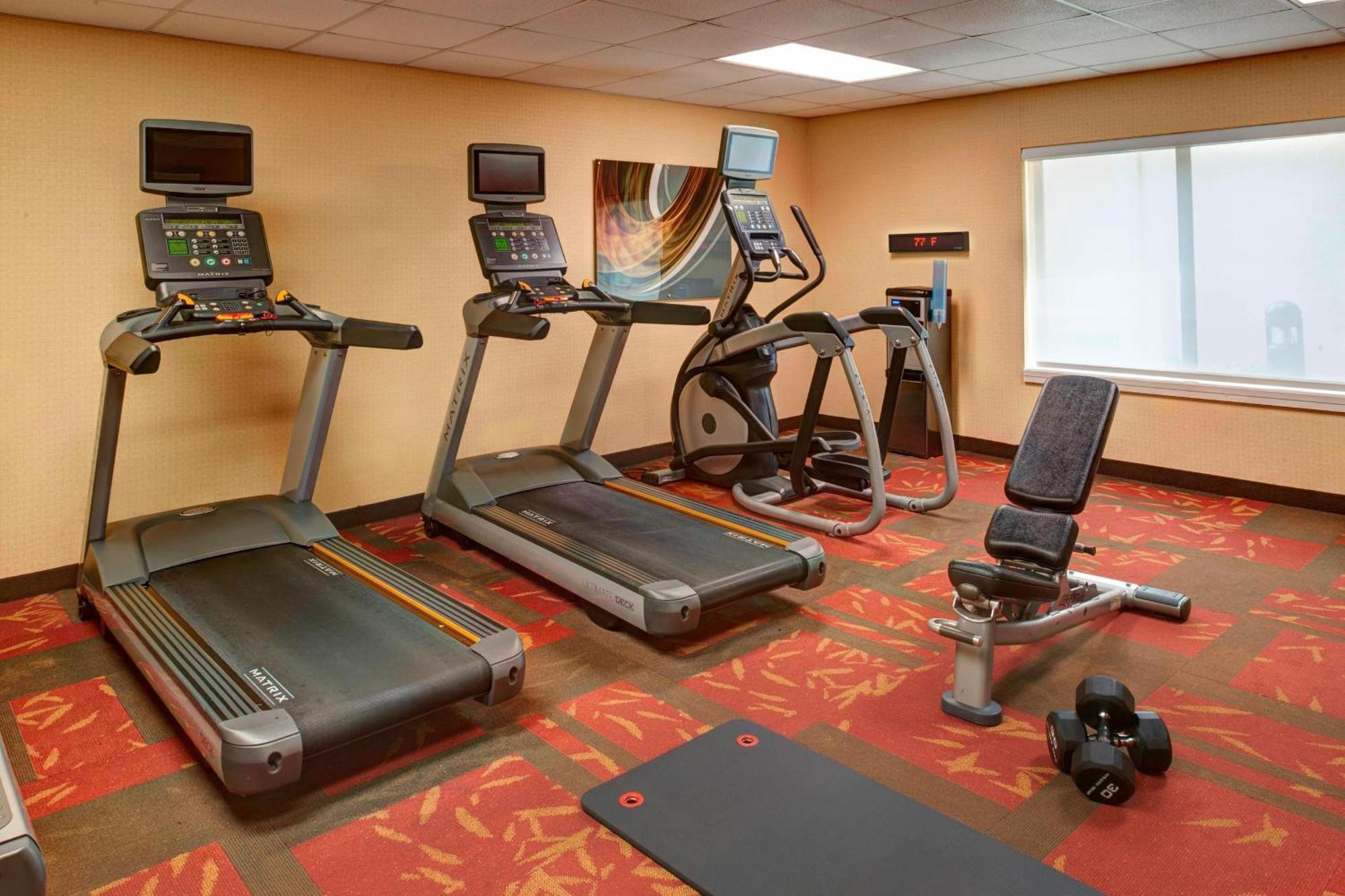Courtyard By Marriott Lexington North Hotel Ngoại thất bức ảnh