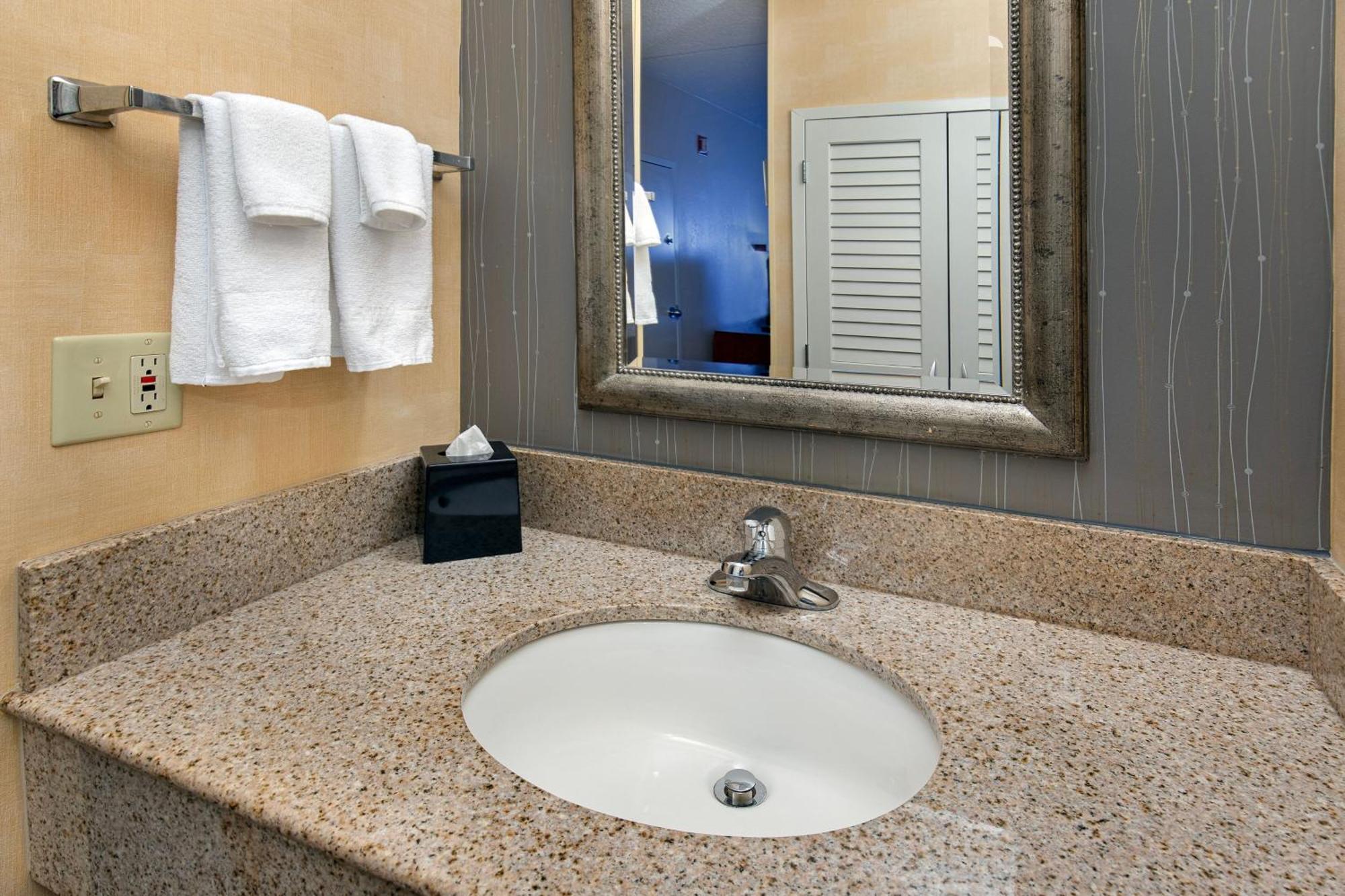 Courtyard By Marriott Lexington North Hotel Ngoại thất bức ảnh