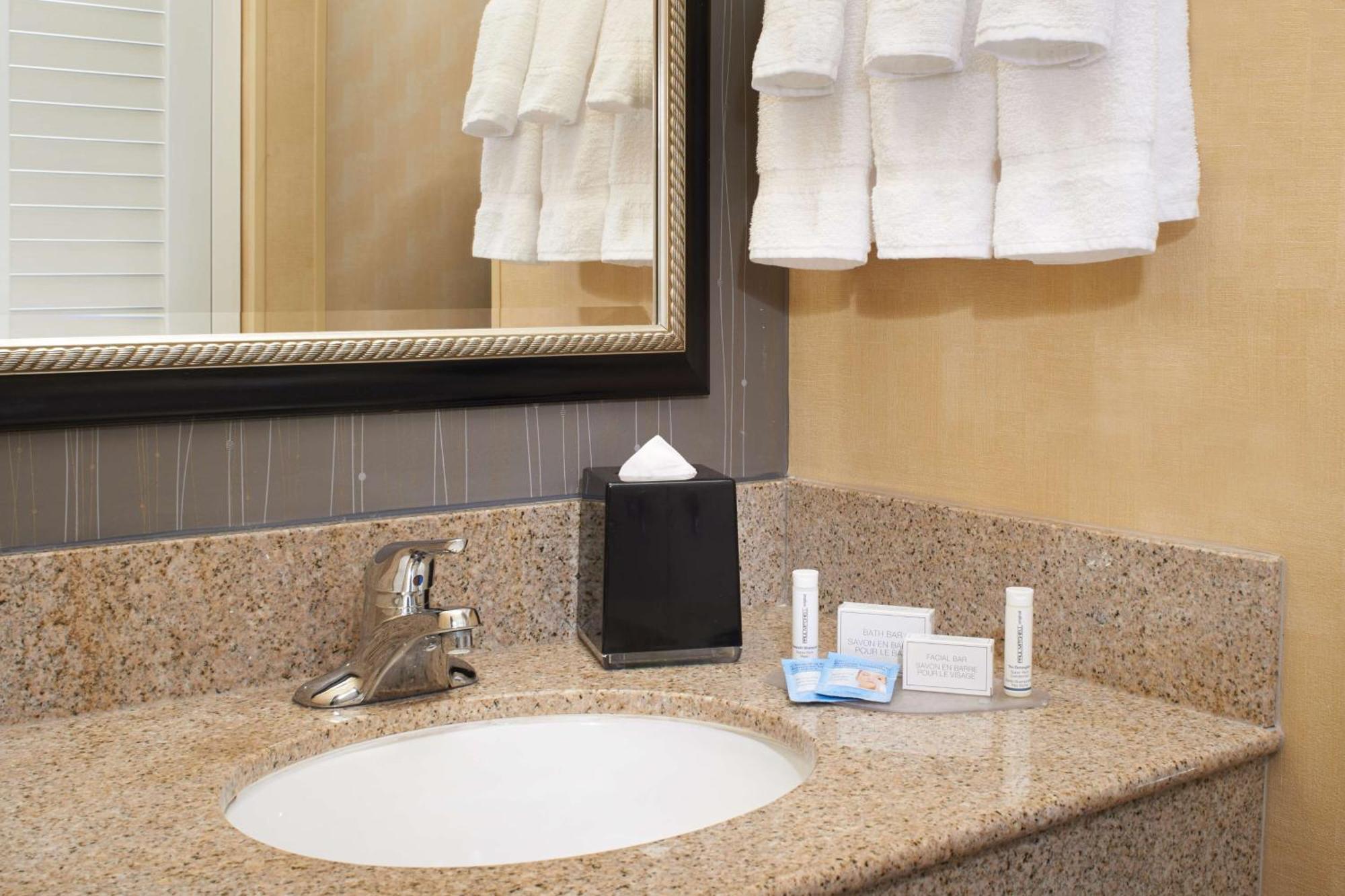 Courtyard By Marriott Lexington North Hotel Ngoại thất bức ảnh