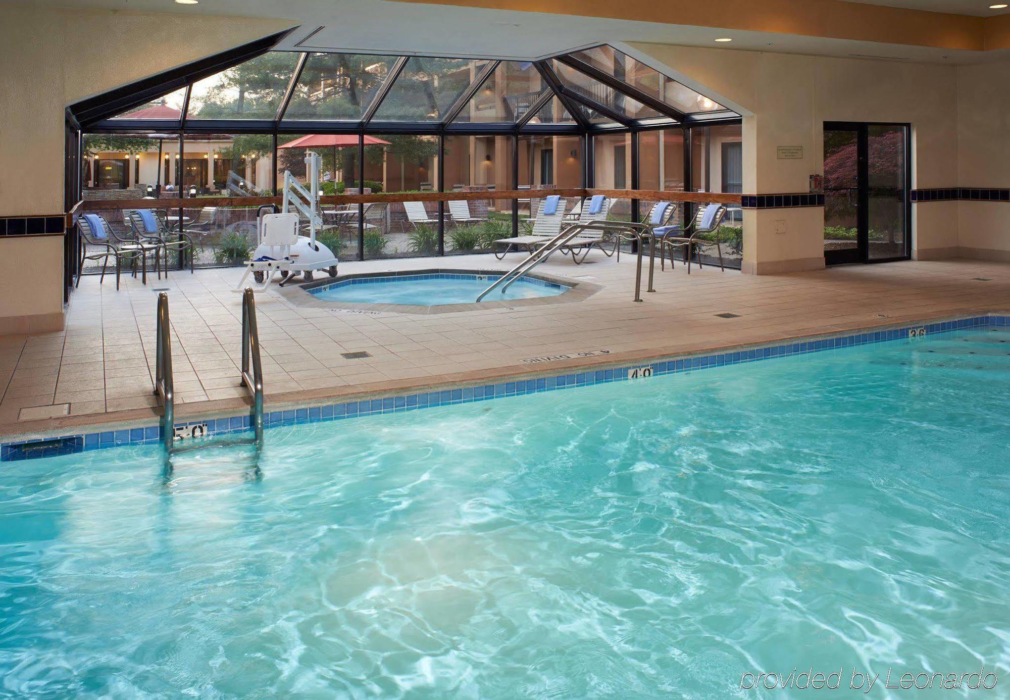 Courtyard By Marriott Lexington North Hotel Ngoại thất bức ảnh